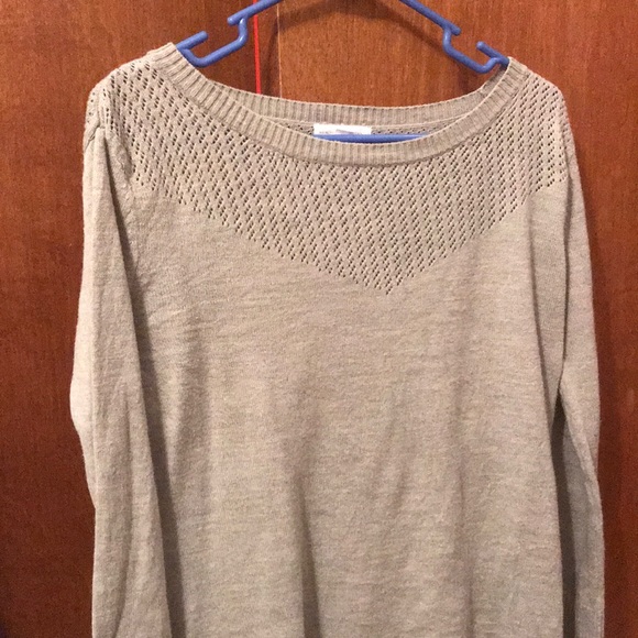 Gray New York and Company sweater - Picture 4 of 5